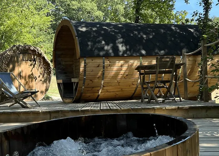 De La Romaningue Lodge *